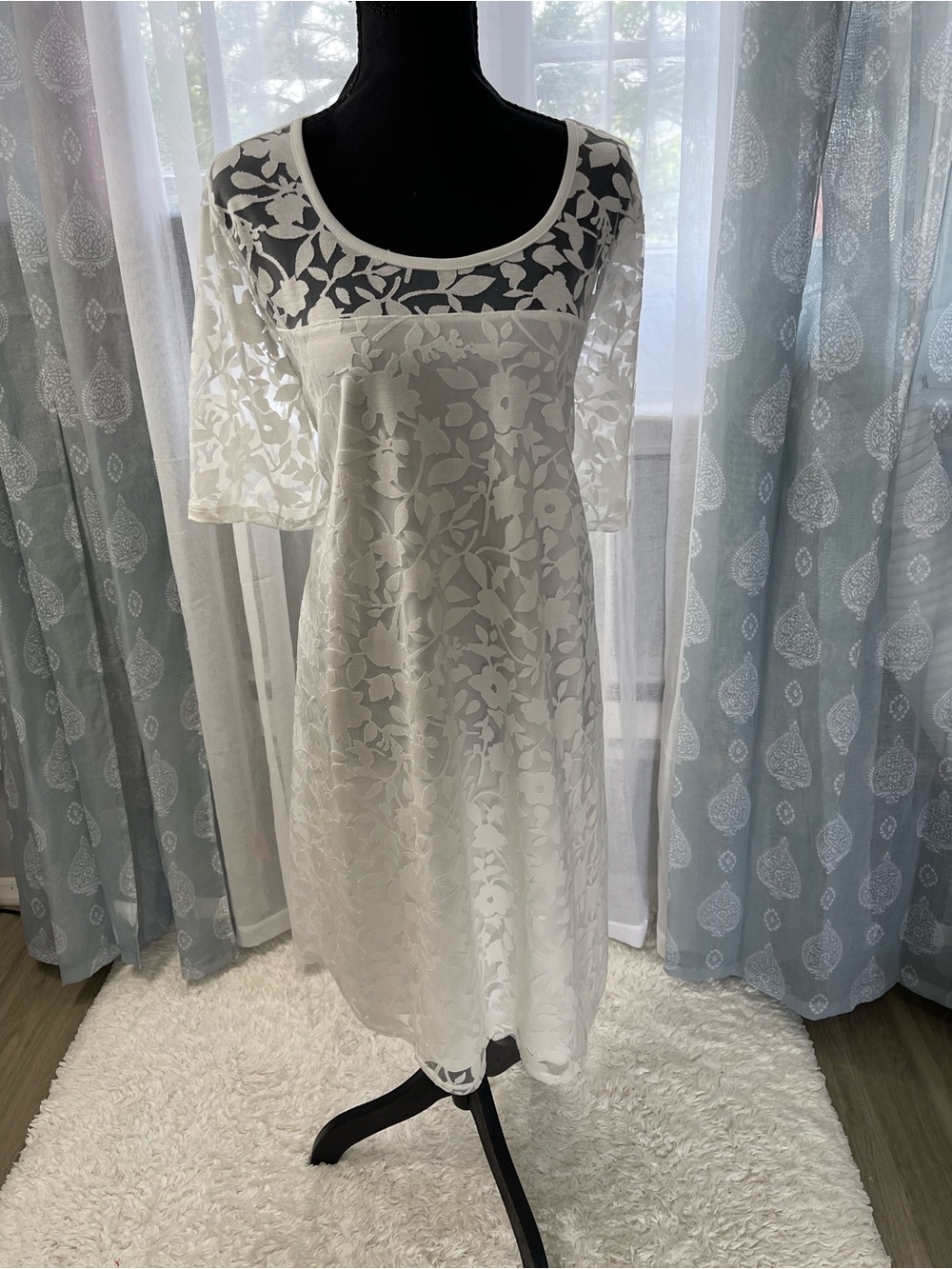 Nina Leonard White Floral Lace Midi Dress